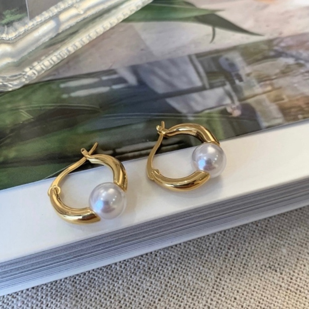 18K Gold Plated White Pearl Hoop Earrings for Women,Pearl Earrings - Picture 2 of 3